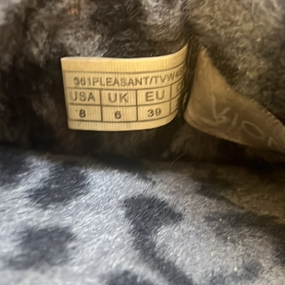 Vionic slippers - Picture 6 of 7